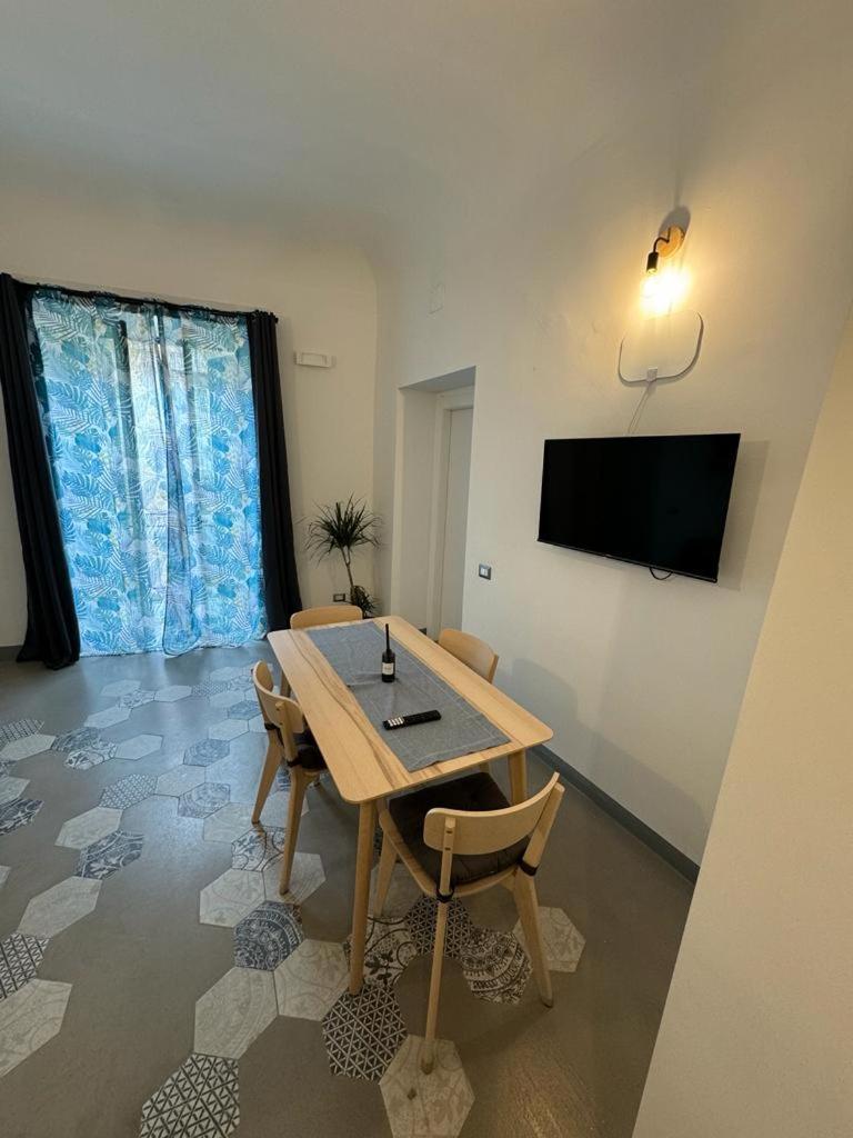 City Center Apartment Da Felu Palermo Eksteriør billede